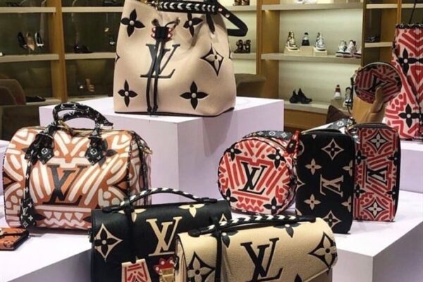 The Rise of Designer Replicas: A Deep Dive into the Fashion World